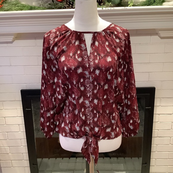 #6 NWOT West K Maroon Design Tie Front Blouse Size Smalll - Picture 2 of 7